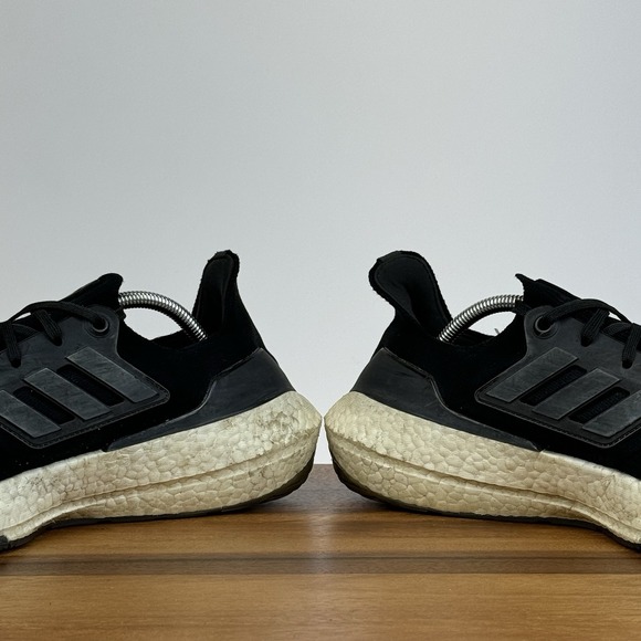 Mens Adidas Ultraboost 22 Core Black Athletic Running Gym Sneakers Shoes Size 11 main image 6